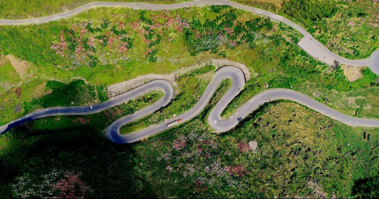 Ha Giang Safari Hostel & Motorbikes Екстер'єр фото