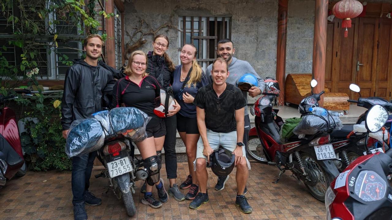 Ha Giang Safari Hostel & Motorbikes Екстер'єр фото