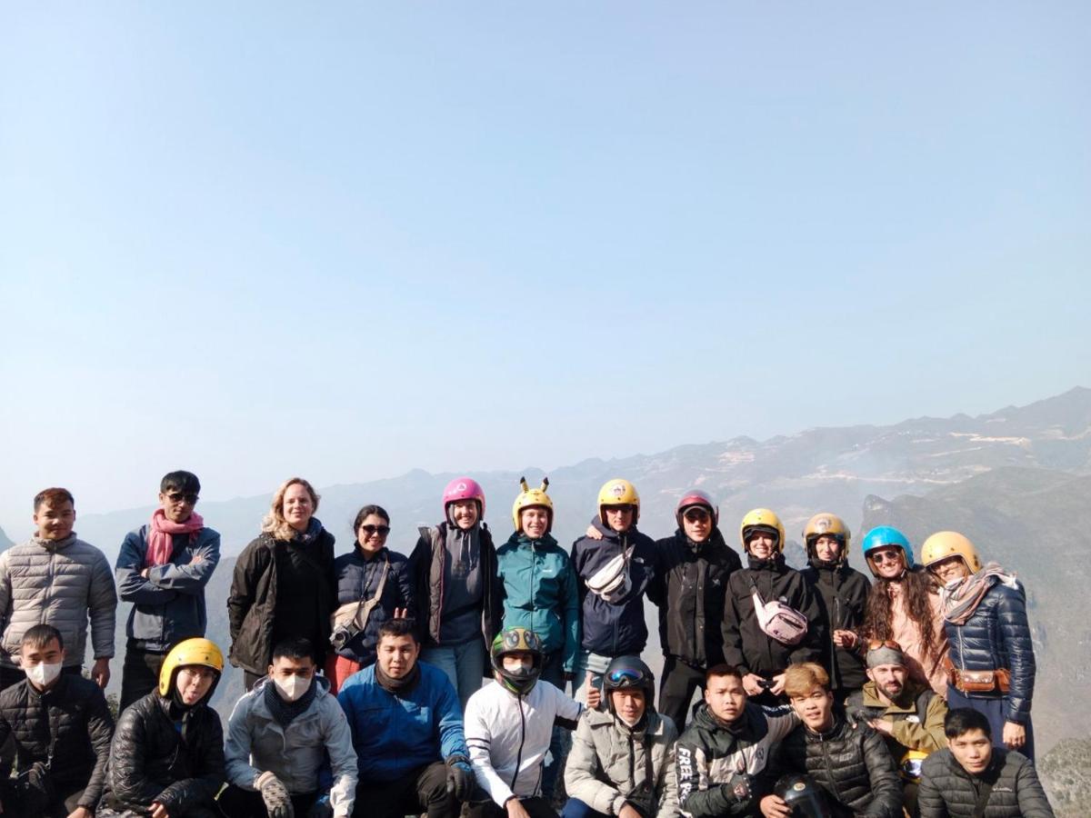 Ha Giang Safari Hostel & Motorbikes Екстер'єр фото