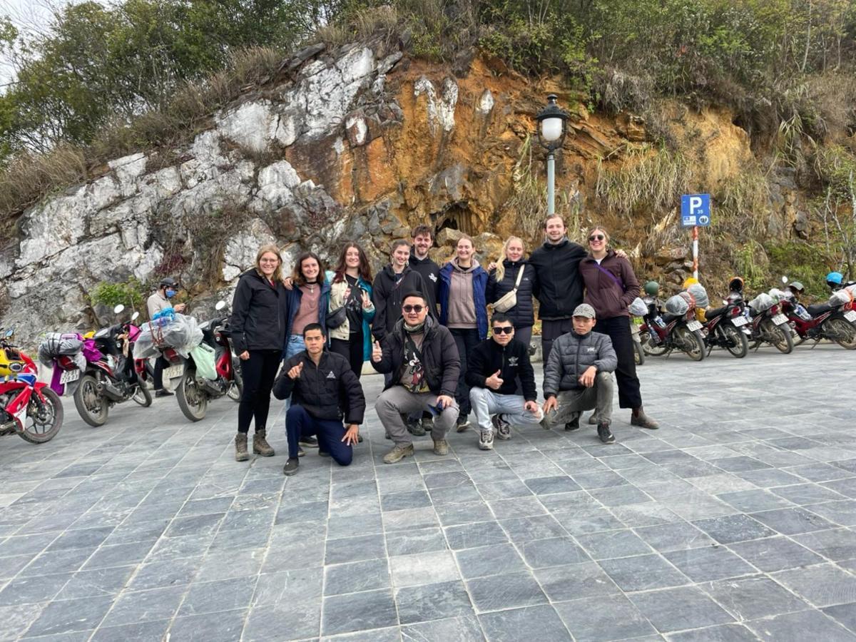 Ha Giang Safari Hostel & Motorbikes Екстер'єр фото