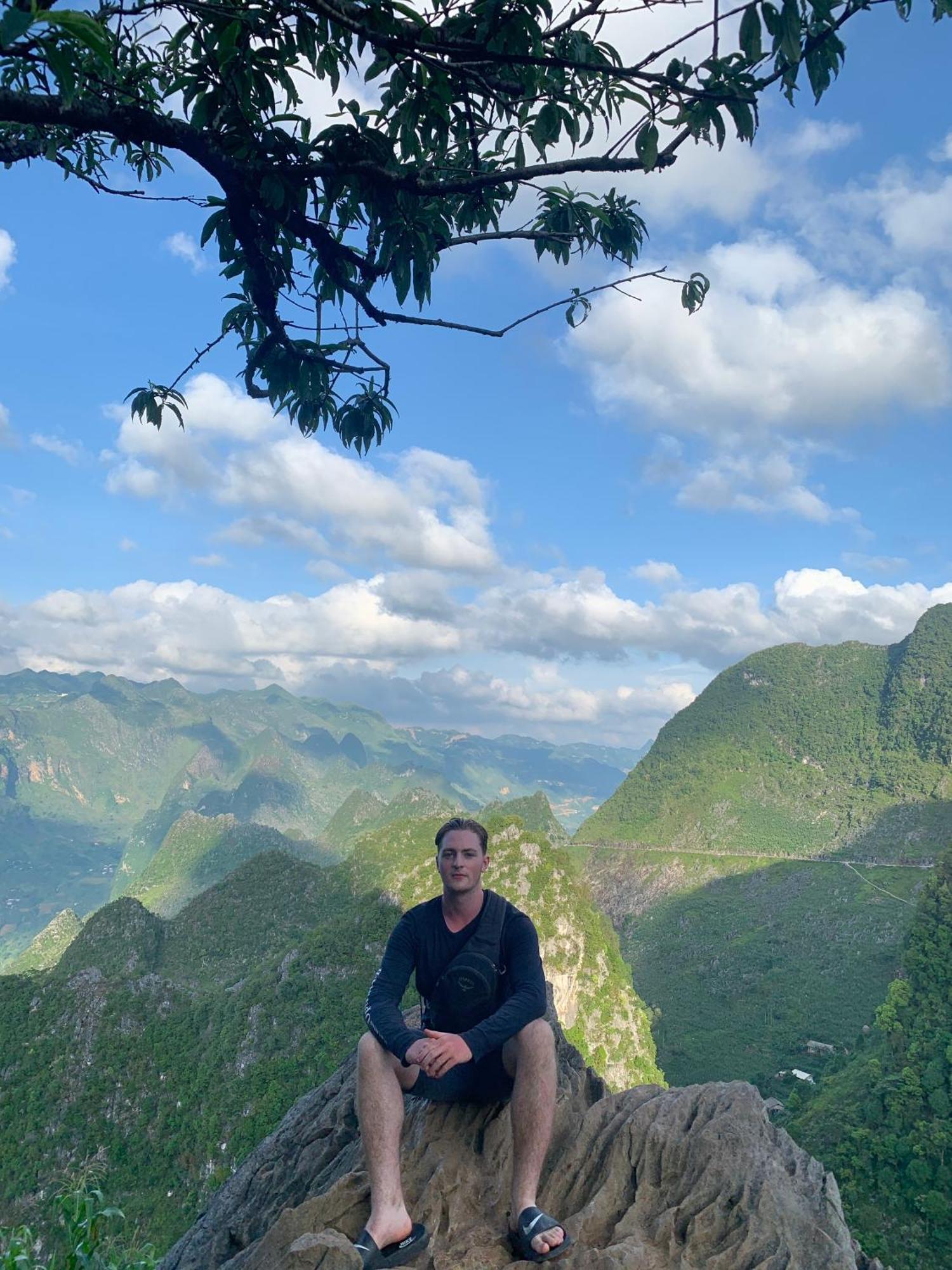 Ha Giang Safari Hostel & Motorbikes Екстер'єр фото