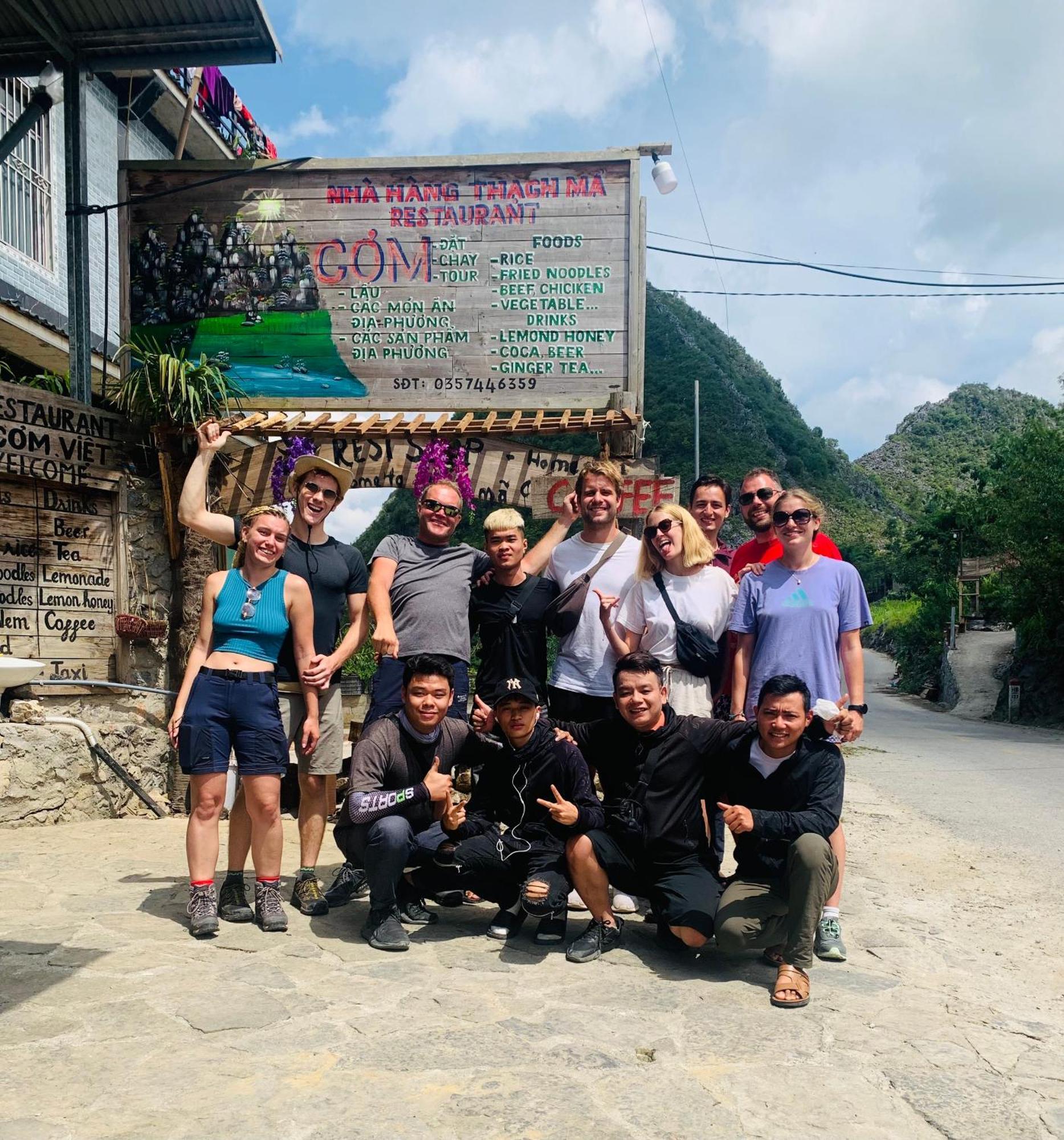 Ha Giang Safari Hostel & Motorbikes Екстер'єр фото