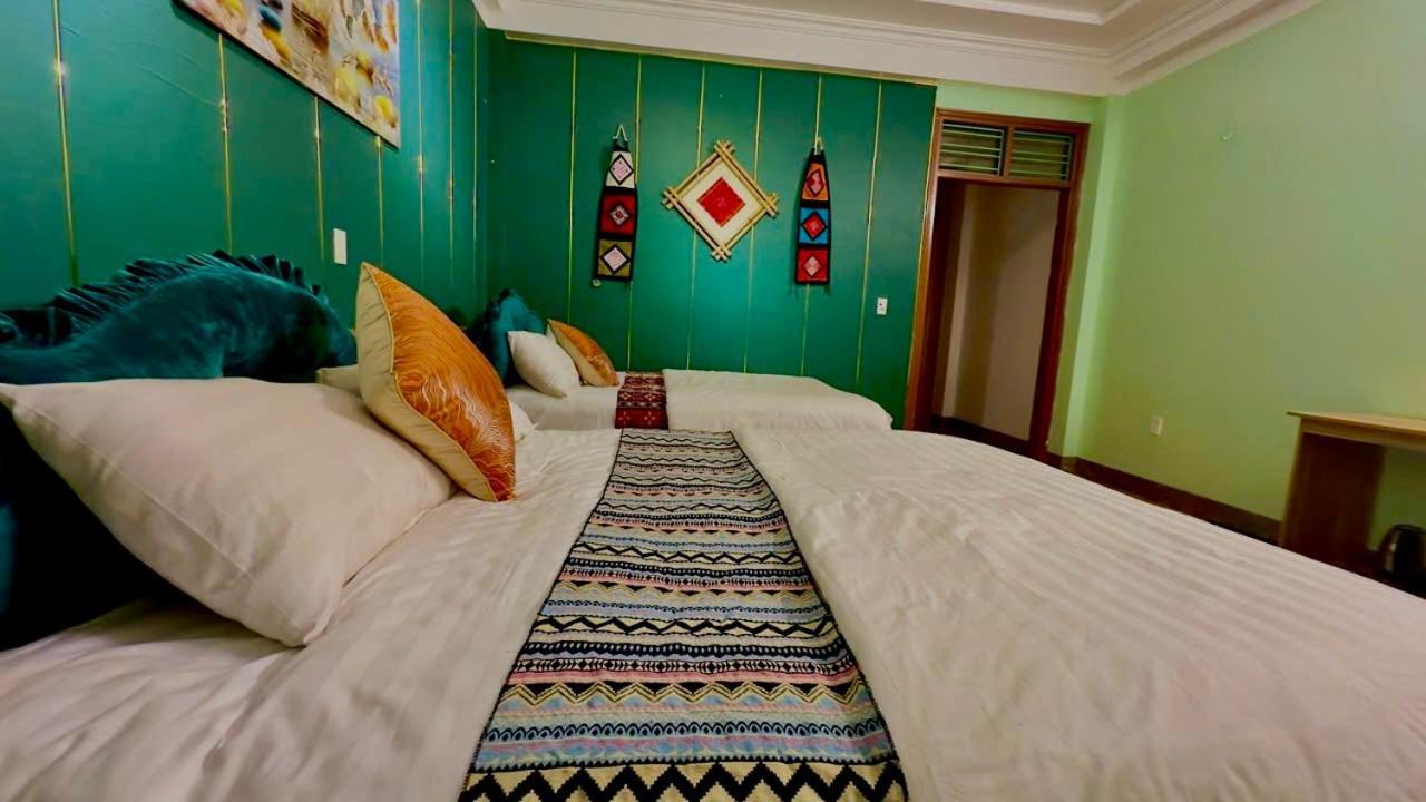Ha Giang Safari Hostel & Motorbikes Екстер'єр фото
